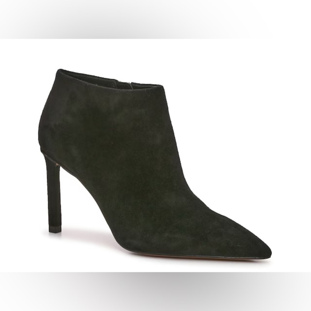 NIB Vince Camuto Saston Bootie